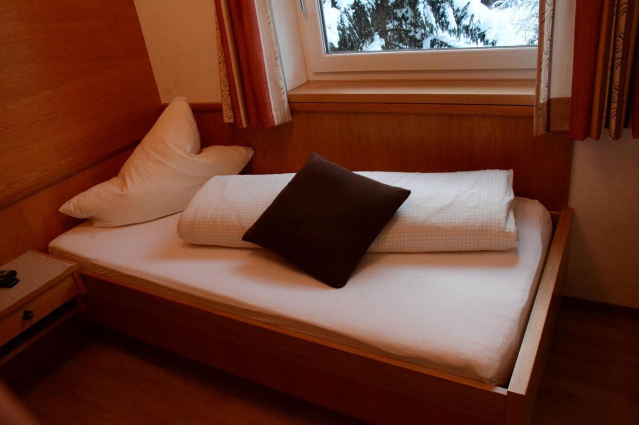 Blick Zum Wasserfall Homestay Sankt Leonhard im Pitztal